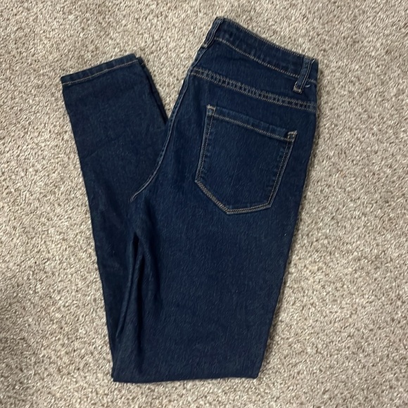 FOREVER21 Skinny Jeans - Picture 5 of 6